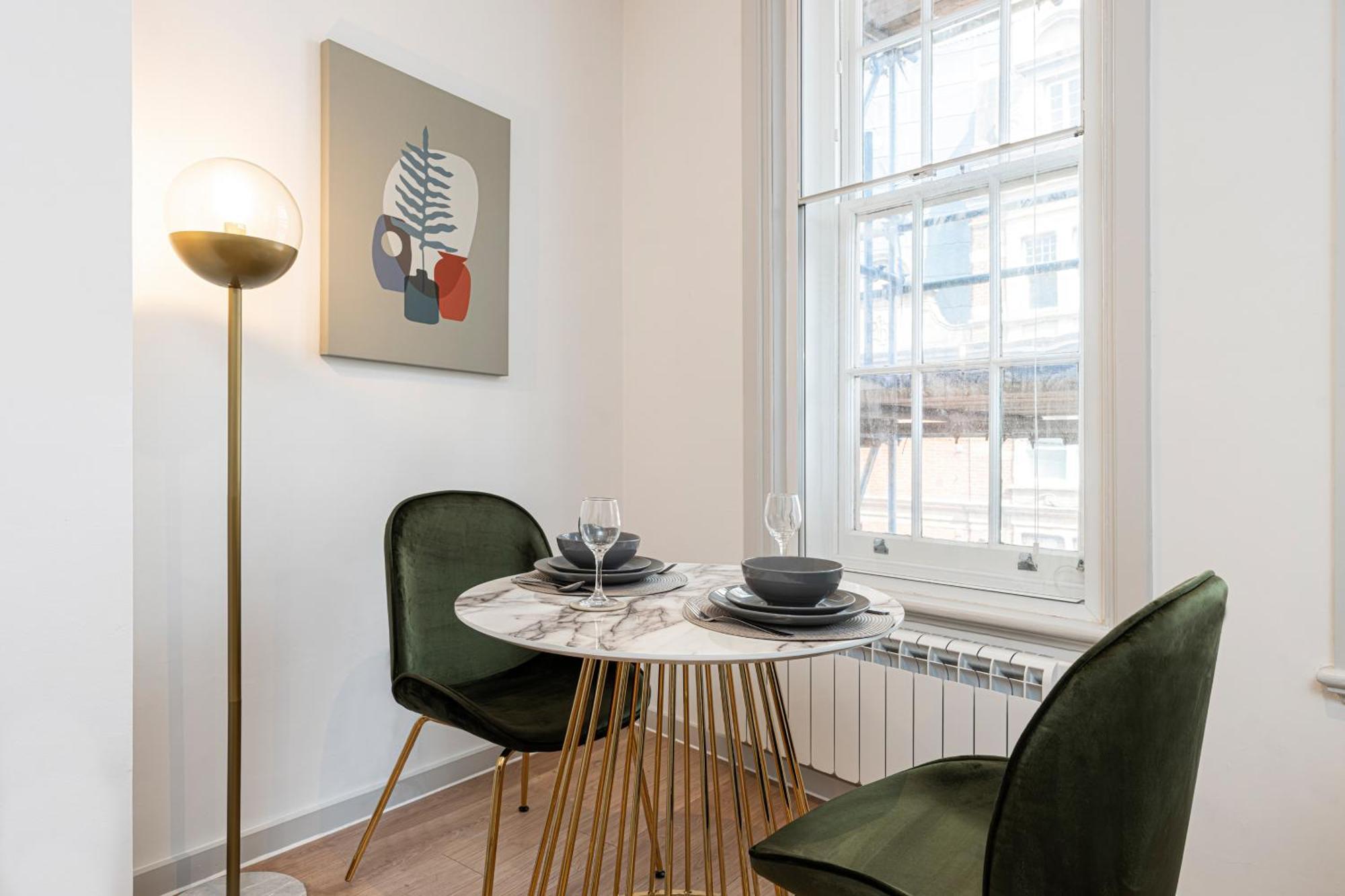 Stylish 1 Bed Flats In Soho, Next To Piccadilly Circus And Trafalgar Square London Exterior photo