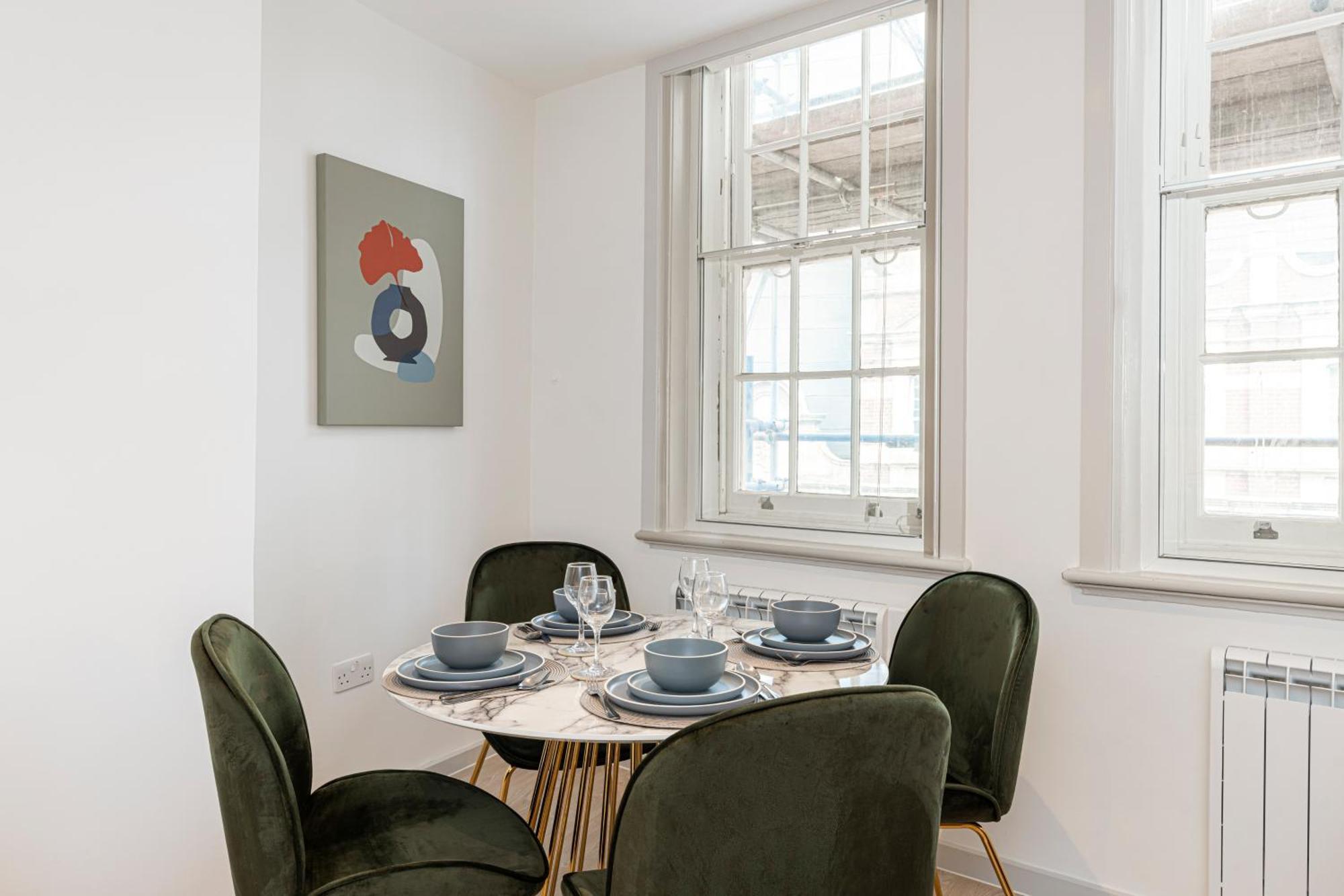 Stylish 1 Bed Flats In Soho, Next To Piccadilly Circus And Trafalgar Square London Exterior photo